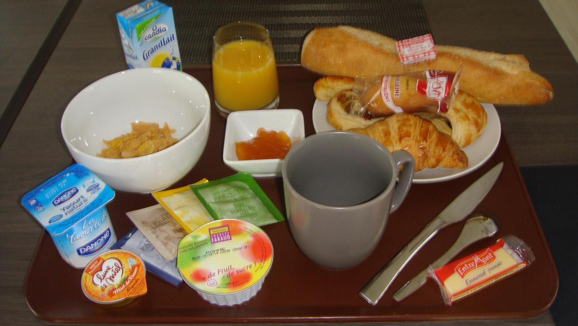 The Originals Access, Hotel Cholet Gare Экстерьер фото
